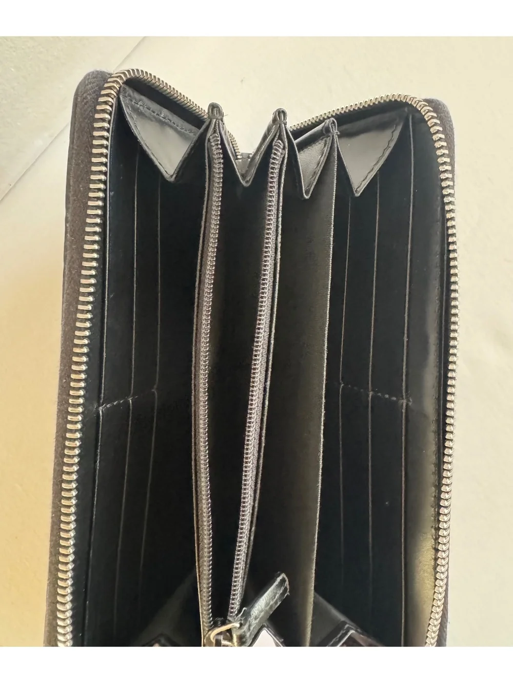 Gucci Guccissima Long Zippy Wallet Black Embossed GG Leather Authentic